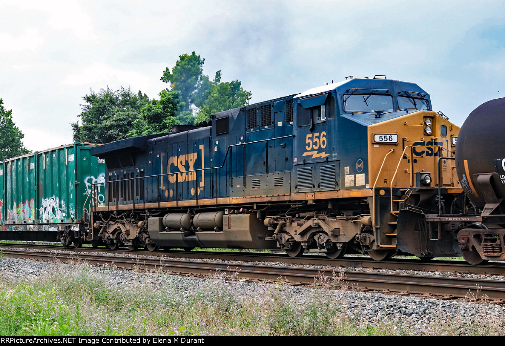 CSX 556 on M-409